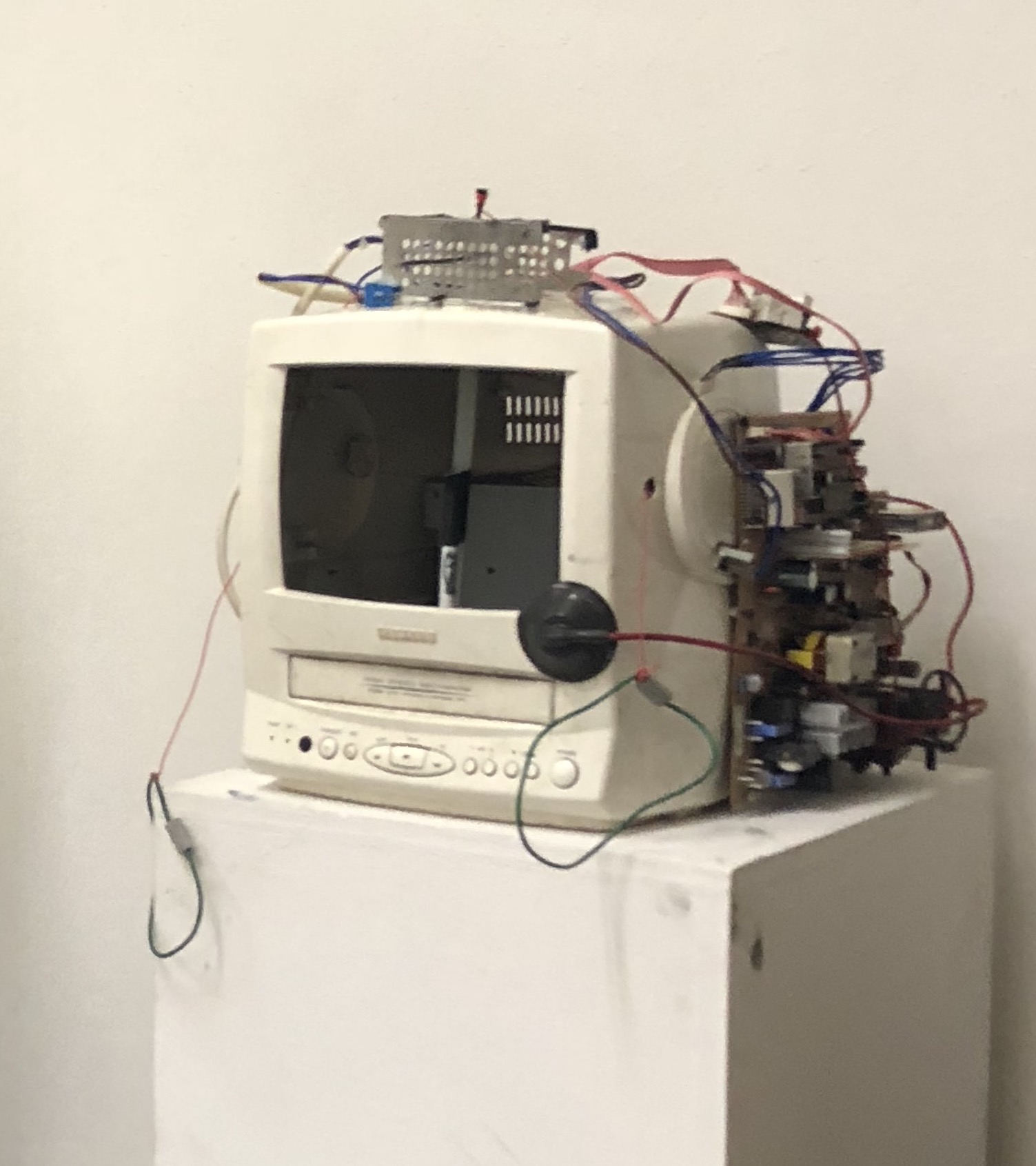 Drawing Machines : Destroy To Create