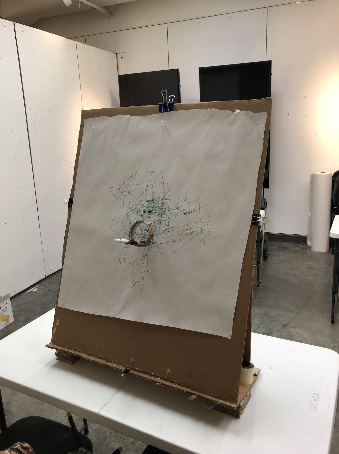 Drawing Machines: Automatic Easel